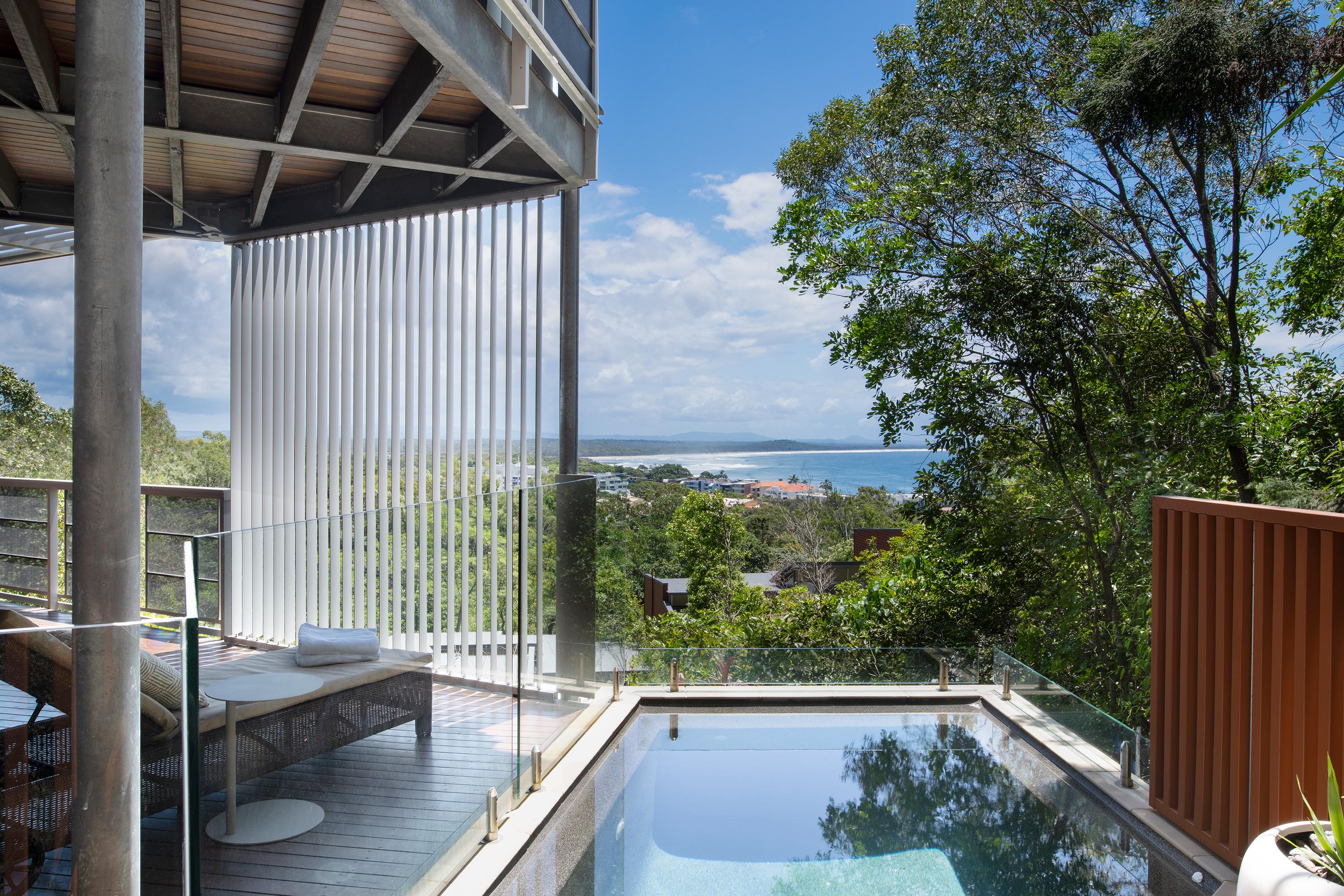 Peppers Noosa Resort And Villas Eksteriør bilde The pool at the 1770 Bay Hotel