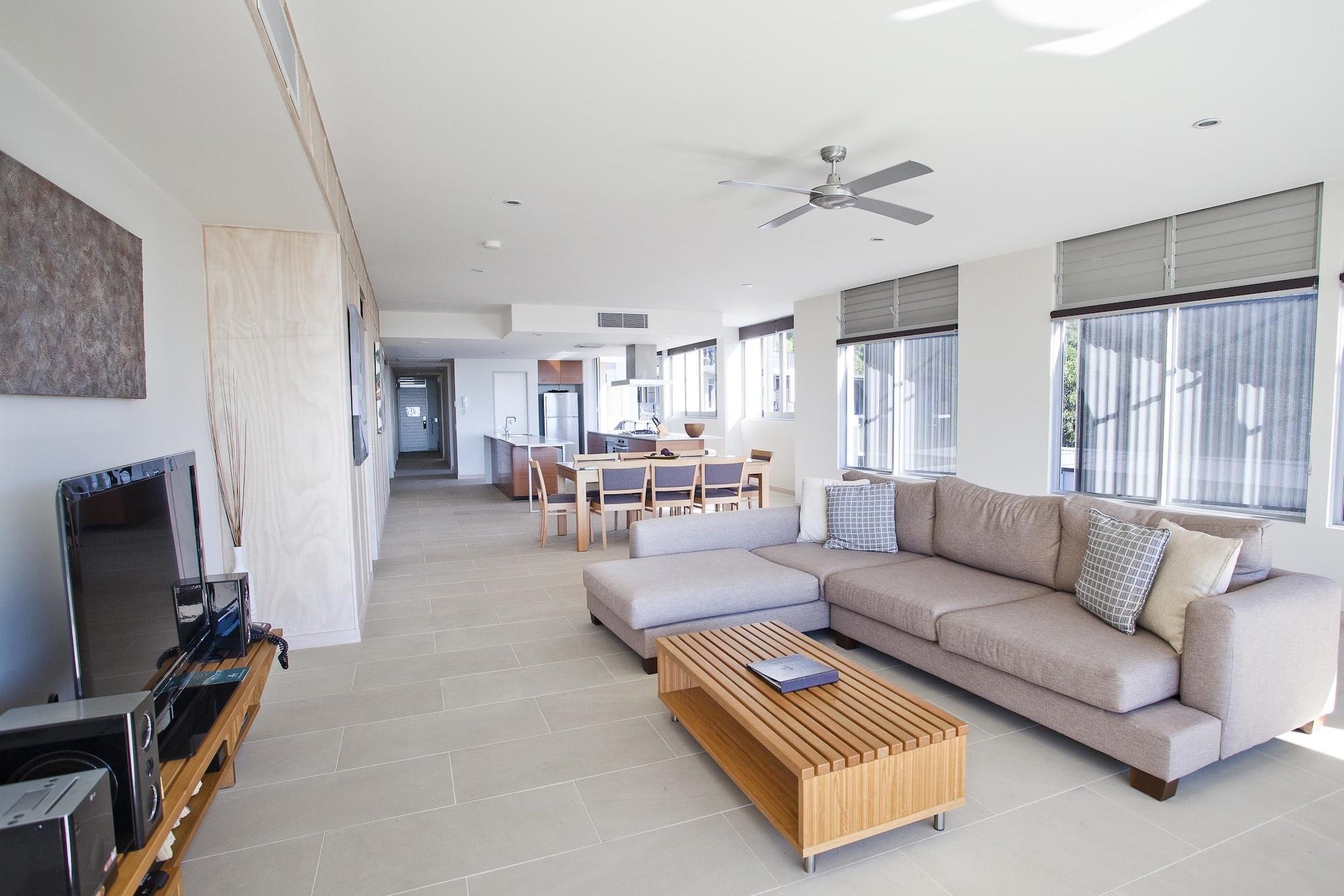 Peppers Noosa Resort And Villas Eksteriør bilde A living room in a modern house
