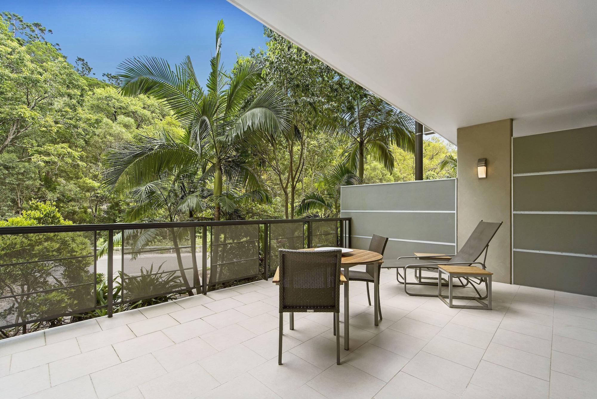 Peppers Noosa Resort And Villas Eksteriør bilde A balcony at the hotel