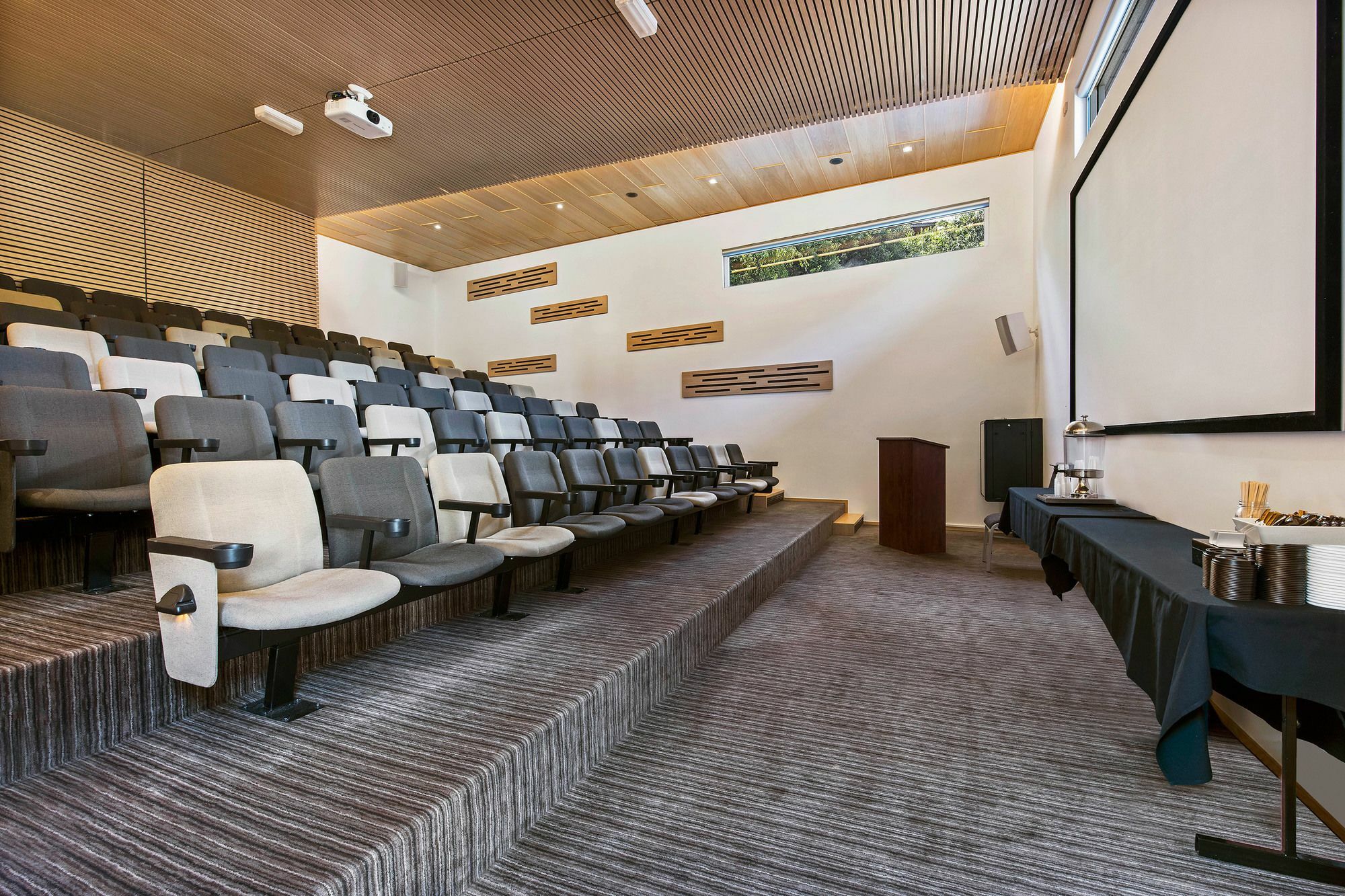 Peppers Noosa Resort And Villas Eksteriør bilde The lecture theatre